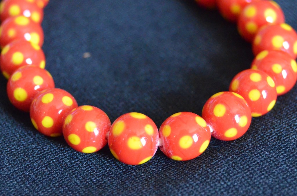 glass beads Indonesian Glass Round Beads Red with Yellow Dot 8mm